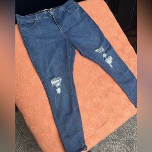 Levi’s 721 high rise skinny jeans